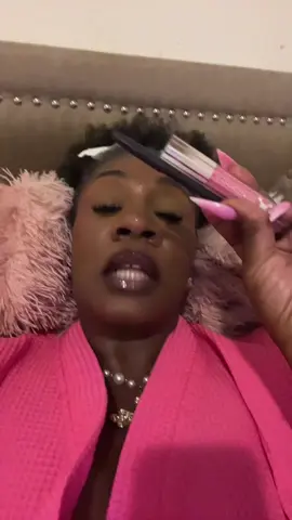 This Lip combo with the chestnut lip liner and snobbish lip gloss is eating down bad @maccosmetics #MACCosmetics#MACCosmeticsNewArrivals #MACLipCombo #snobbish #lipcombo 