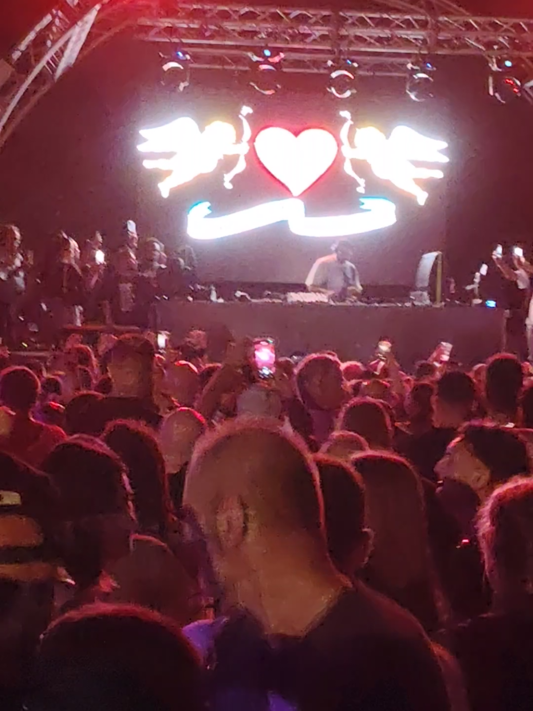 #housemusic #angelsoflove #andiamoneiperte #capate #lamusicavera 
