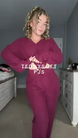 I’ll admit as soon as I seen these on TikTok I thought they’d be so itchy but I’m so glad I got them anyways- literally butter soft teddy material and I’m in freakin love. 🥹🧸 #teddysoftpjs #MEROKEETY #Pajamas #fallfashion #falldealsforyou 