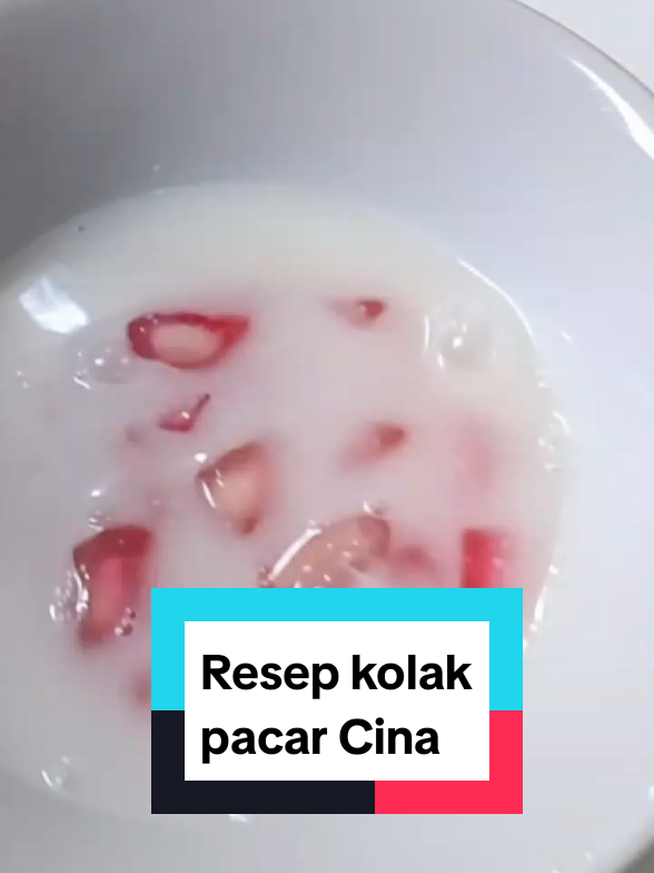 Membalas @puriase Resep kolak pacar cina cocok buat ide jualan takjil🤤🤤 ini bahan - bahannye: 1/4 Tepung sagu tani 200 ml air pewarna makanan Bahan kuah santan: 1 bks santan kara gula pasir 400gr air 500ml 1/2 sdt garam Susu uht 100ml.. Janggan lupa save resepnye dan FOLLOW  Mpok kalo mau resep makanan jadul lainnya🥰🥰🥰