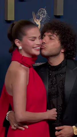 #selenagomez #bennyblanco #emmyawards #onregardequoi 