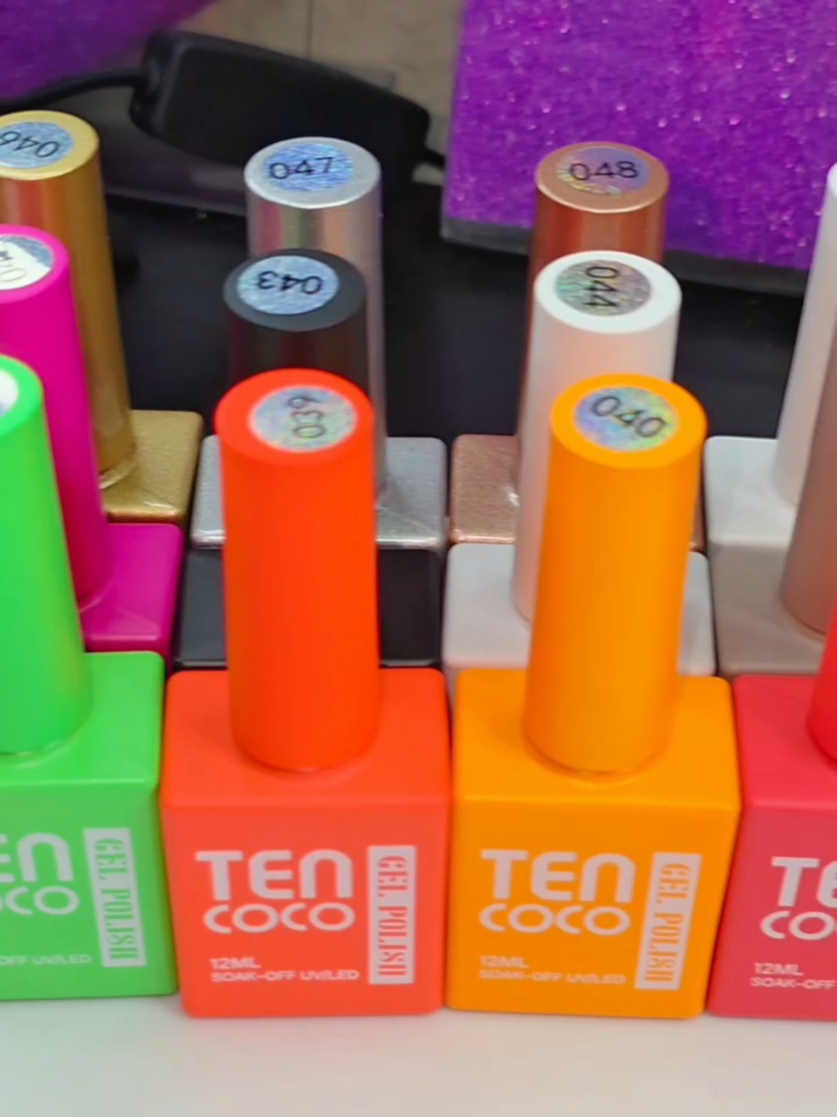 @Tencoco Store 51pcs gel polish kit...35 12ml vibrant colors and 1 cat eye polish. Click the link in the video . . #gelpolish #tencoco #gelpolishes #gelpolishkit #gelpolishdesigns 