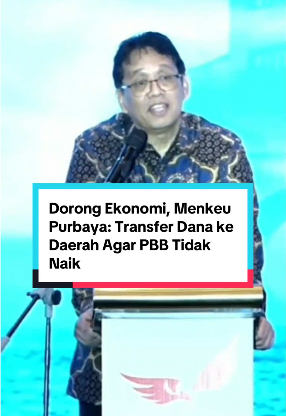 Dalam acara Great Lecture, Menteri Keuangan Purbaya Yudhi Sadewa menyatakan akan meningkatkan anggaran transfer ke daerah (TKD) dalam RAPBN 2026 sebagai respons terhadap protes kenaikan PBB yang dilakukan pemerintah daerah.  Pelonggaran TKD bertujuan agar keresahan di daerah bisa dikendalikan. Sehingga, keadaan menjadi tenang dan ekonomi bisa dibangun. #purbayayudhisadewa #kementeriankeuangan #uangkita 