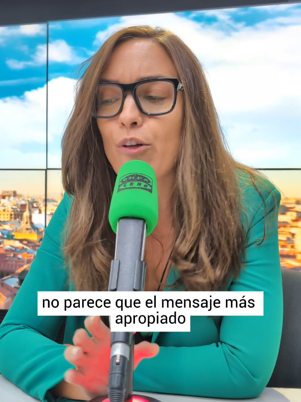 🌄 La primera de la mañana 🗣️ @Marta G. Aller reflexiona acerca de las protestas pro Palestina que tuvieron lugar en Madrid y que obligaron a cancelar la última etapa de La Vuelta “A los manifestantes el Gobierno no los ha movilizado, los ha utilizado” 👆🏻 #OndaCero #MásDeUno #Actualidad #Noticias #LaVuelta 