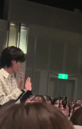 寝不足で貧血っぽくなっちゃった志尊くん😂マカロンで血糖値を上げるの回🥹💦 #志尊淳#SSJ2025#SSJ東京公演#SSJ#淳くん