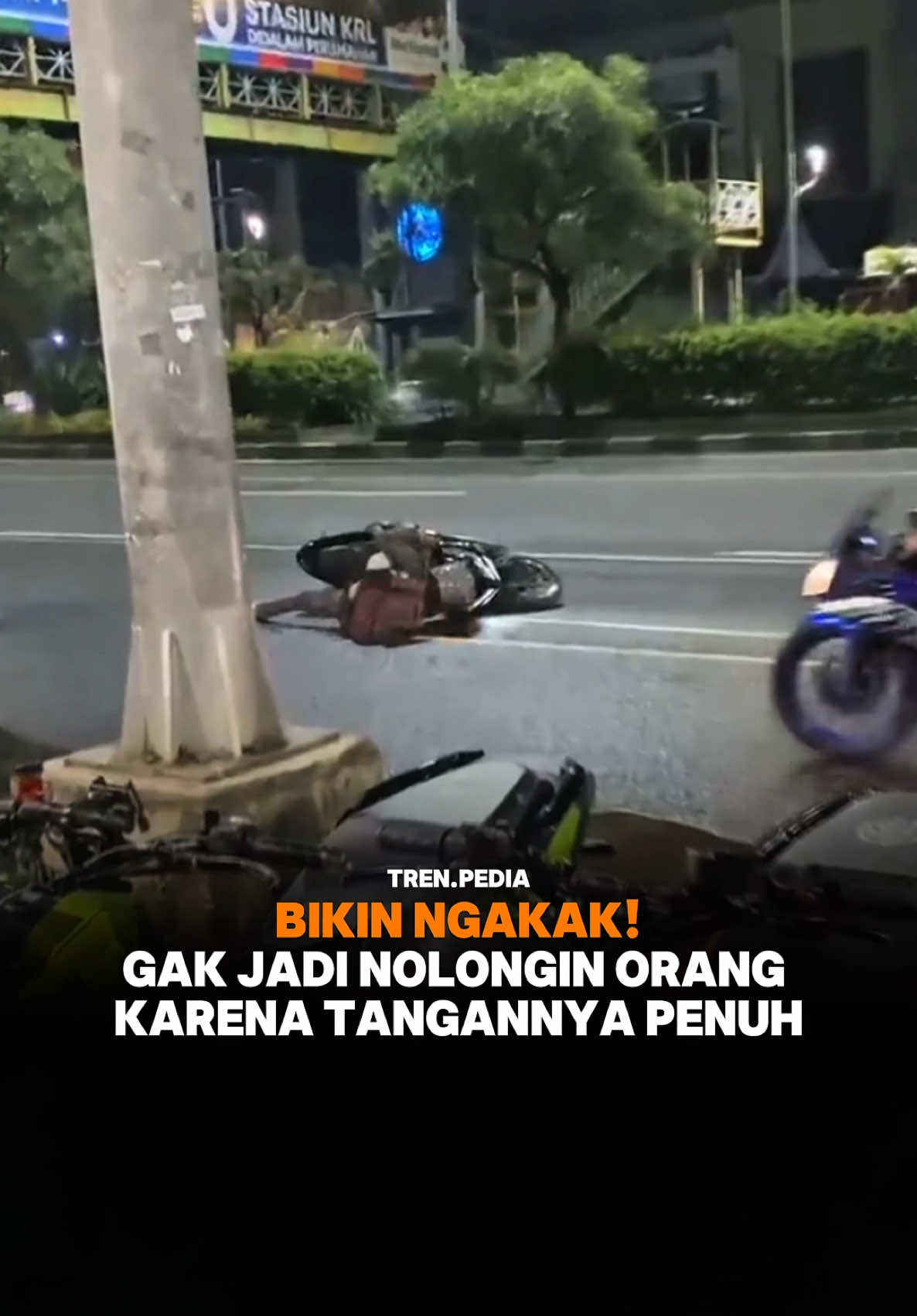 Padahal sisa kuah doang😭  🎥: neneksenamseherrrr #ngakak #lucu