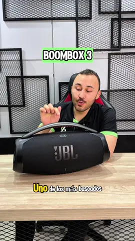 🔊 ¿Tu parlante no da la potencia que esperas en tus reuniones? Sabemos lo decepcionante que es que la música se escuche bajita… Por eso el Bombox 3 es la solución: sonido profundo y potente, resistente al agua y al polvo, y con +24 horas de autonomía para que la fiesta nunca pare. 🎶🔥 🚀 Hoy está al 50% de descuento y con envío gratis 🚚… ¡pero son las últimas unidades! 👉 Pide el tuyo ahora y disfruta al máximo cada momento. #ofertas #parlante #musica #promocion #galaxium 