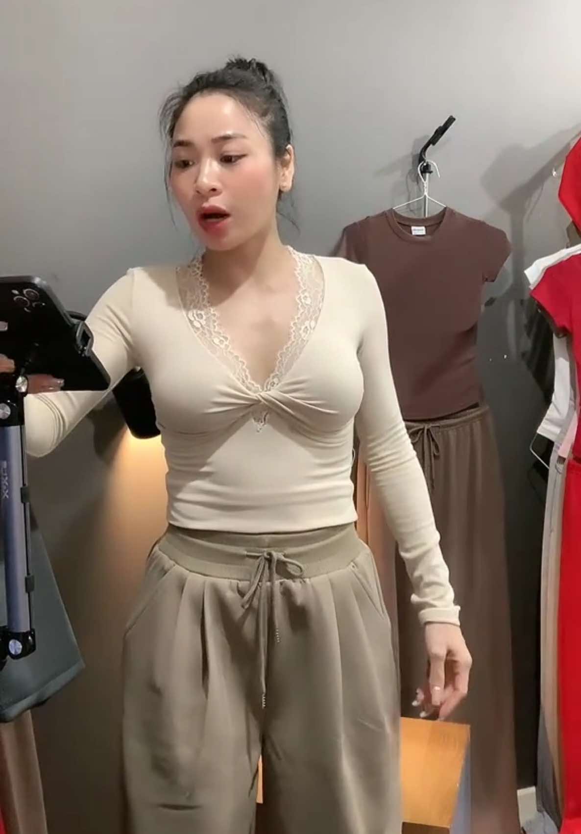 Quần nỉ suông, cạp siêu đanh siết eo siêu tốt😜 #quan #quanni #quanongsuongnu #tiktoklive #livehighlights 