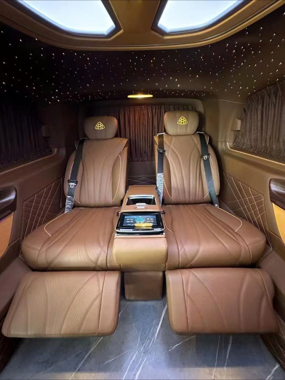 Sự khác biệt làm nên đẳng cấp của bạn #mercedesbenz #noithatoto #limosine #limodivine 