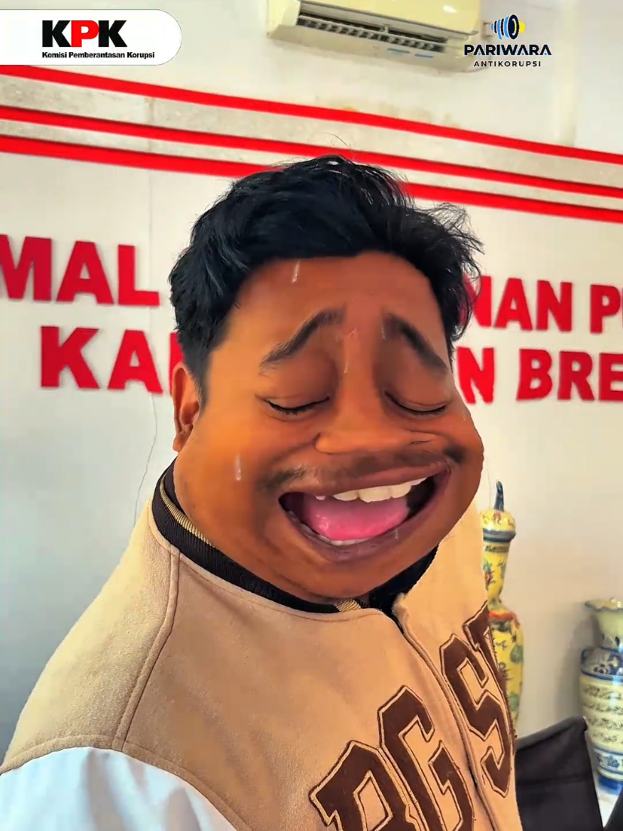✨ Budaya Anti Korupsi di MPP Kabupaten Brebes ✨ Seluruh pelayanan di Mal Pelayanan Publik Kabupaten Brebes berkomitmen untuk: ✅ Menolak gratifikasi ✅ Bebas dari suap ✅ Bersih dari pungutan liar Mari bersama menjaga integritas dan mewujudkan pelayanan publik yang cepat, mudah, transparan, serta berkeadilan. Karena pelayanan terbaik adalah pelayanan tanpa korupsi. #AntiKorupsi #AntiGratifikasi #TolakSuap #BebasPungli #pariwaraantikorupsi  @Paramitha Widya Kusuma @Wurja Castro @Anna Dwi Rahayuning Rizky @dpmptsp_brebess @mppbrebes @aclc.kpk 