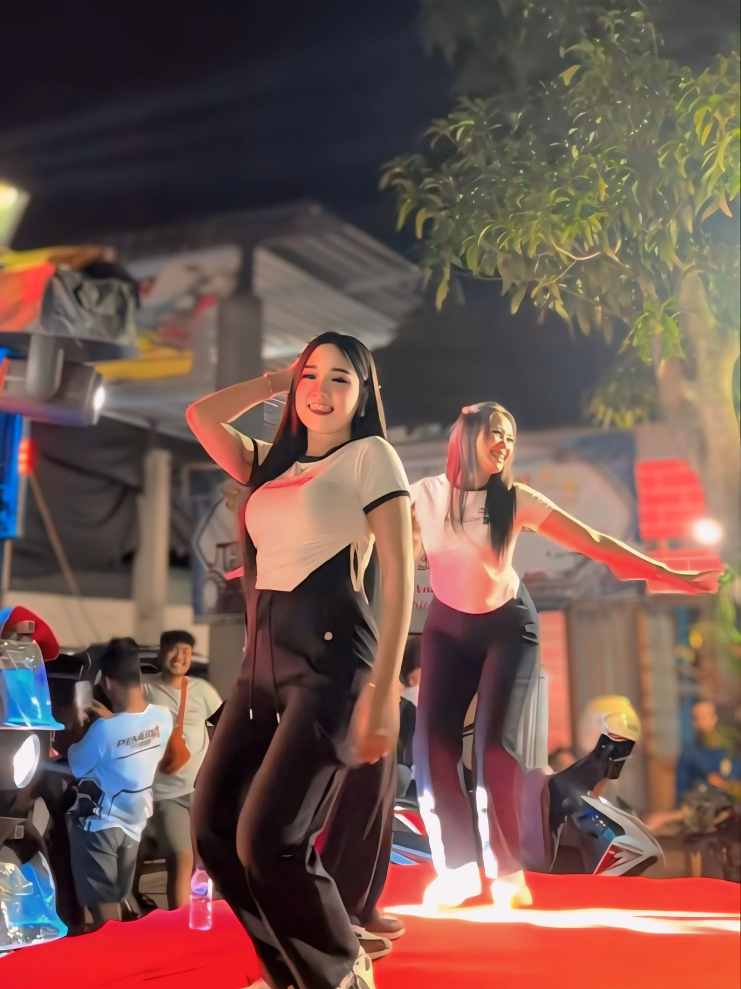 josjizz @andin_ds  . . . . #tranding #jangkauanluas #viral?videotiktok😇😇 #soundviral #fyppppppppppppppppppppppp #masukberanda #karnavalsoundhoreg #foryoupage #horeqjawatimur #soundkonten #soundkarnaval #soundsystem #horegmania #dancer #karnavalsoundsystem #xybca #ceksound #xyvbca #like #cantik