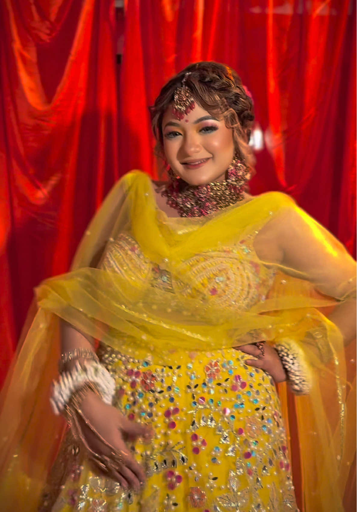 Makeover from @Mayhar’s makeup touch || Dress @Anzara #pronomenafi #zereepro 