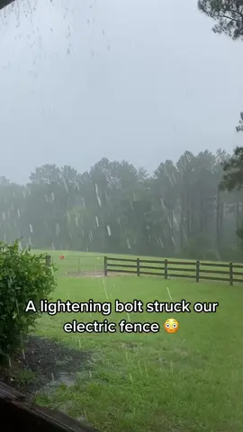 Horrible lightning strike #lightning #satisfying #oddlysatisfyingvideo #asmr #usa 