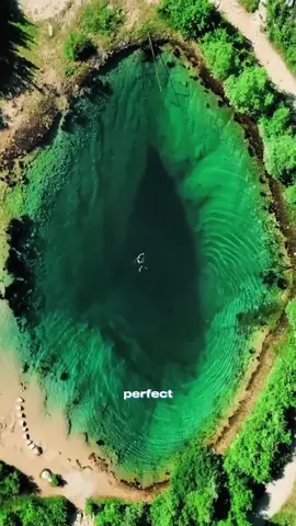 The Earth’s Hidden Eye: Mystery Hole That Watches Us Back#EyeOfTheEarth #BlueHole #OceanMysteries #NaturalWonder #usa 