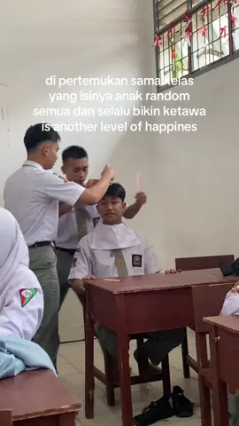 ketawa terus tiap hari🥹 #fyp #kelassolid #skanda #school #kelas12 #masukberandafyp 