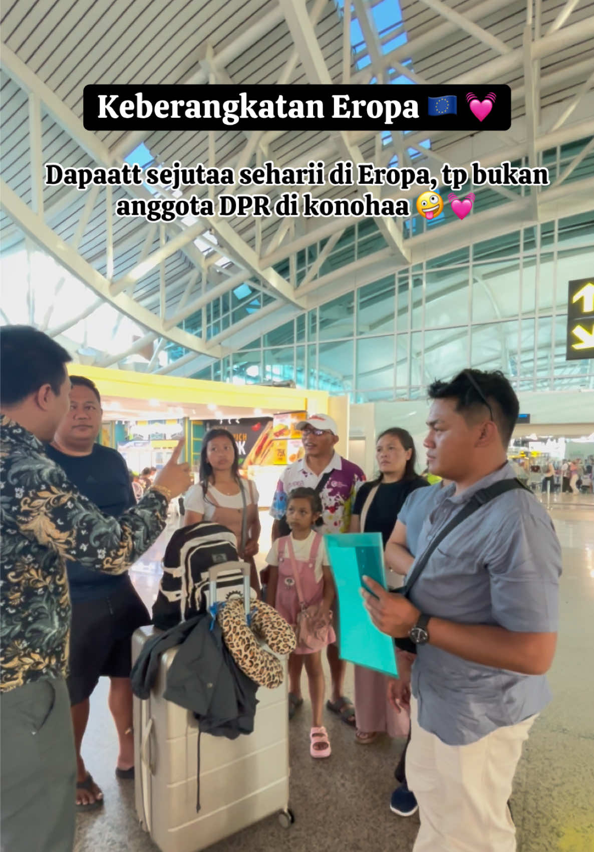 Keberangkatann #eropa #lowongankerjaluarnegeri #kerjaluarnegeri lihat kanan pesiar lihat kiri jepang lihat depan amerika That belakang aussie lihat diri sendiri ternyata ke Eropaa 🤪💓#fy #schengen 