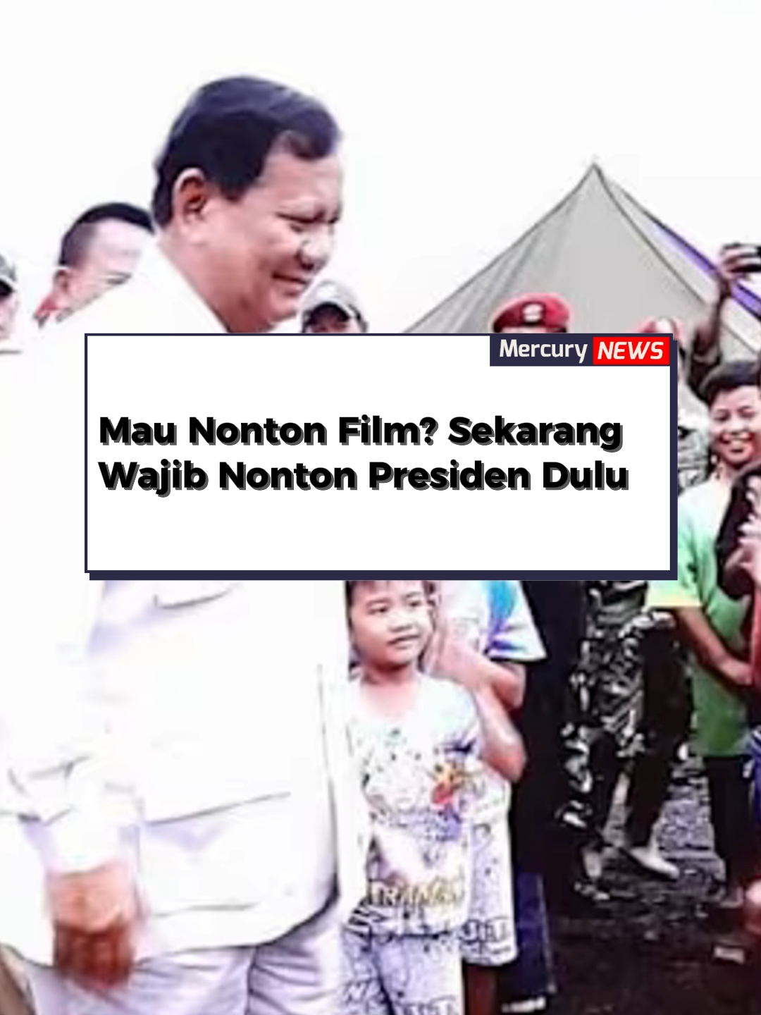Belakangan ini, publik dihebohkan dengan tayangan video Presiden Prabowo sebelum film dimulai. Banyak yang langsung teringat dengan praktik di negara otoriter seperti Korea Utara. Pertanyaannya, ini sekadar gimmick politik? Atau awal dari budaya wajib tonton sebelum hiburan? Publik bebas menilai, tapi jelas langkah ini bikin banyak orang resah. Menurut anda  wajar atau kebablasan? Tulis opini anda di kolom komentar #fyp #prabowo #bioskop #politik #radiomercury96fm