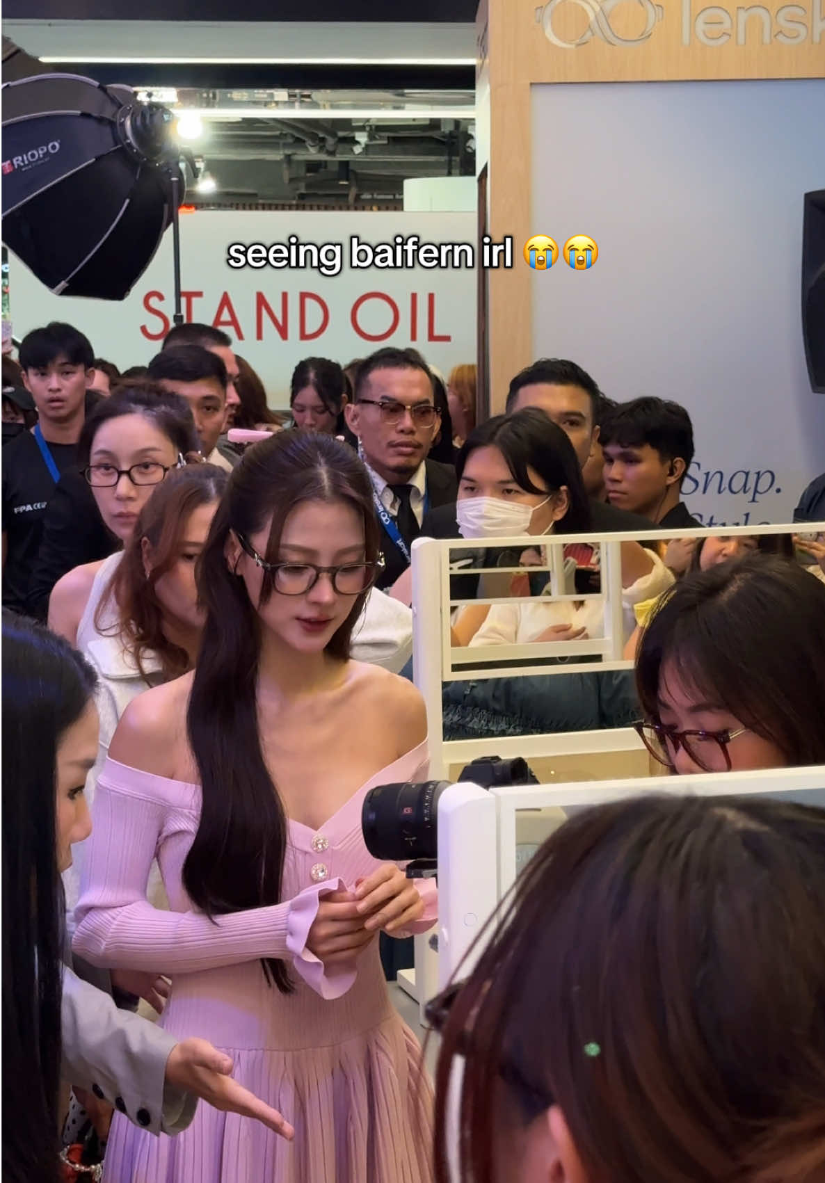 been following the lore since friendzone 😭😭✊🏼✊🏼 cant believe i got to see her irl  #FriendsofLenskart #SG_Lenskart #PID235409 #PID235397 @Lenskart Singapore  