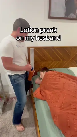 Lotion Pranks 😂 #funnyvideos #funnymoments #usa #lol #pranks 