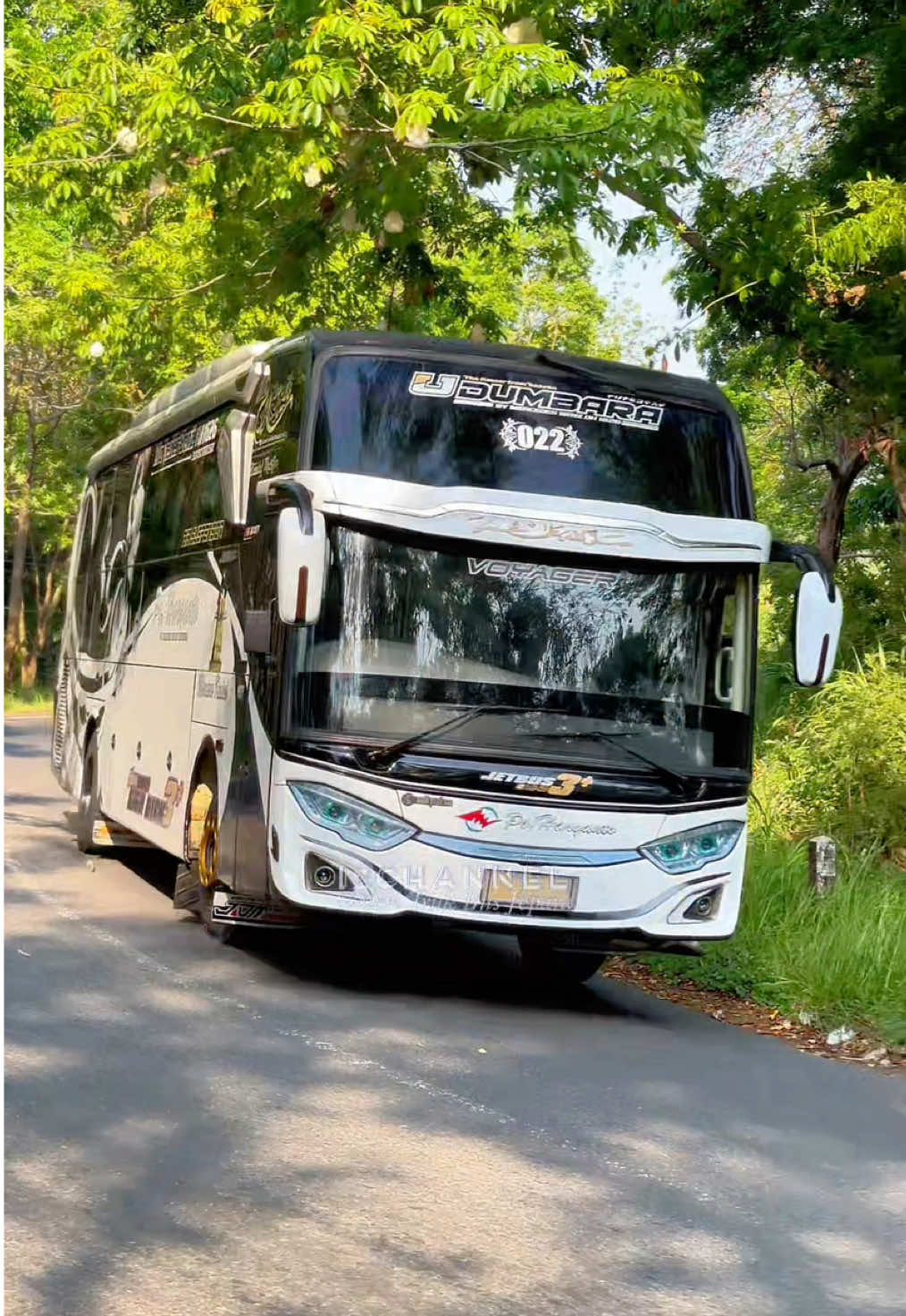 Bus Akap Po Haryanto 022 Udumbara Melewati Alas Karet Keling Saat Berangkat, Terima Kasih Untuk Crew Yang Ramah Sudah Menyapa Dengan Lampu Dim & Klakson 