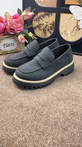 Durable rubber sole platform loafer shoe #viralshoes #trendyshoes #womenshoes #loafershoes #sliponshoes