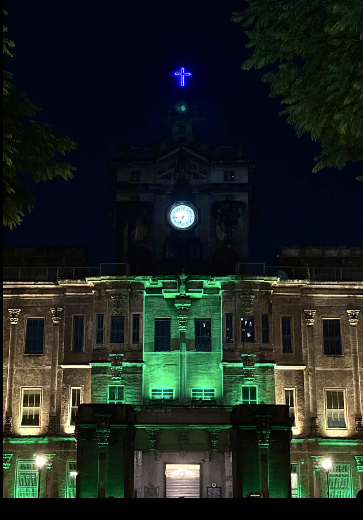 uaap light show at ust main building ft. far eastern university 🔰 #feu #tamaraws #fareasternuniversity #feutamaraws #uaap 