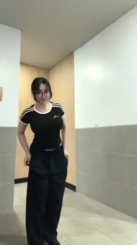 kamu mau aku goyang #tobrutstyle😋 #pulen #oreapink #cewekcantik #nasikpc 