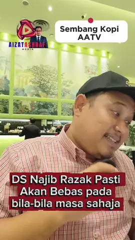 Bebas Sebelum PRU16? Dr. Azam Rauzan yakin Najib Razak Pasti Bebas  KUALA LUMPUR – Ketua Penerangan UMNO Cawangan Presint Jasa, Dr. Azam Rauzan, meramalkan bahawa bekas Perdana Menteri, Datuk Seri Najib Tun Razak akan dibebaskan sebelum Pilihan Raya Umum ke-16 (PRU16). Menurut beliau, walaupun kes melibatkan Najib masih dalam proses mahkamah dan beliau enggan mengulas secara lanjut bagi menghormati sistem kehakiman, keyakinan bahawa pembebasan akan berlaku tetap tinggi. “Saya yakin, Nujum Pak Belalang saya kata Najib akan bebas sebelum PRU16. Kalau nak tahu PRU16 bila, saya ramalkan tahun 2026 – awal, tengah atau akhir itu kita lihat nanti,” katanya ketika menjawab pertanyaan seorang hadirin dalam satu program santai. Dr. Azam menegaskan beliau tidak mahu dilihat menghina mahkamah atau mencampuri urusan perundangan, namun berpegang kepada prinsip bahawa sistem kehakiman negara perlu menjadi “benteng yang adil dan saksama” untuk semua rakyat, termasuk Najib. Beliau turut menyeru agar penyokong Najib kekal sabar dan percaya bahawa keadilan akan berpihak kepada bekas Perdana Menteri itu. “Mahkamah harus adil, saksama, dan saya yakin insya-Allah Najib akan bebas sebelum PRU16,” tambahnya lagi. Kenyataan ini sekaligus mencetuskan spekulasi hangat dalam kalangan pemerhati politik berhubung kemungkinan perkembangan kes Najib serta impaknya terhadap persiapan UMNO menghadapi PRU16. #NajibRazak #PRU16 #UMNO #AzamRauzan #KeadilanUntukNajib     