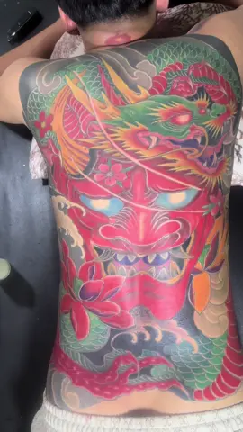 Hoàn thiện full lưng mặt quỷ vs rồng. Ace yêu thích để lại 1 chấm. #tatto 