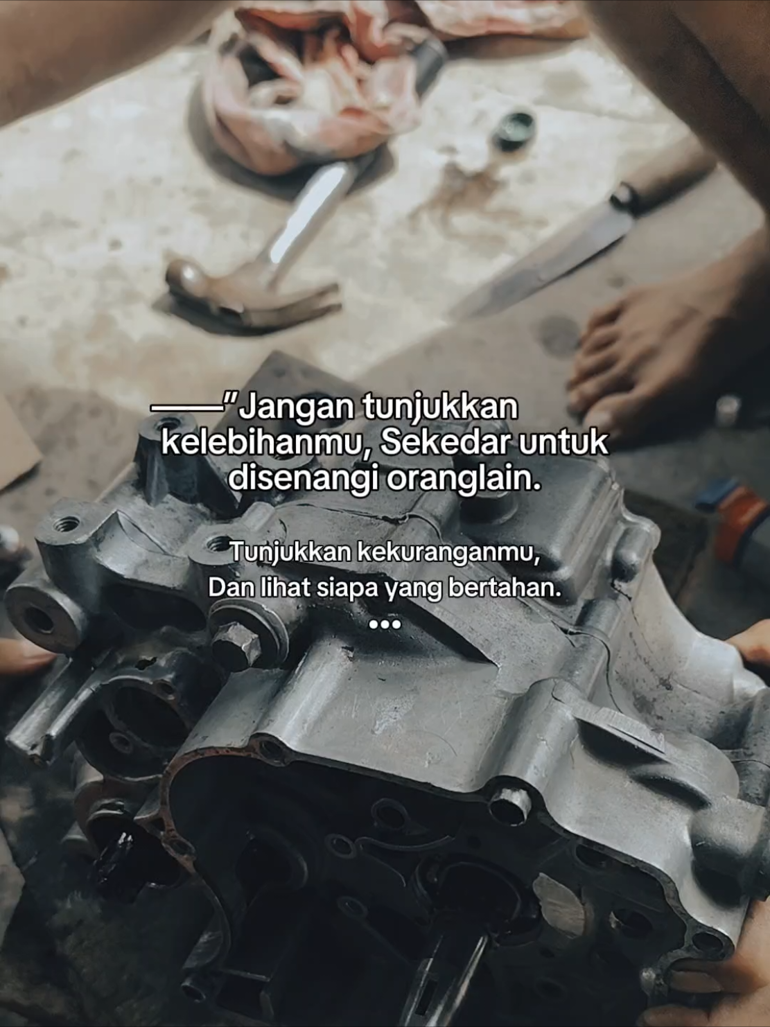 kekurangan mu aja bisa di hargain,apa lagi kelebihan mu, ingat teman sejati tidak datang dua kali..  #katakatamotivasi #mekniktiktok #motifasi #setoriwahatsap @mekanikmuda predator cvt real 