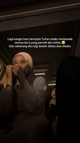 kali ini nangisnya bukan karna capek lagi, tapi karna satu persatu doa yang aku minta benar benar kabulkan allah 🥹🥹 Masya allah 😇