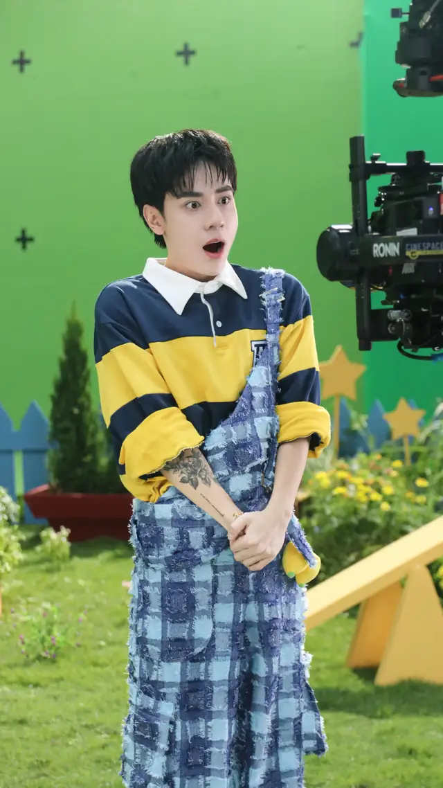 Ảnh là Đại Ka Hút Sữa mà sao thấy ảnh không giống Đại Ka miếng nào vậy trời :))) @Quang Hùng MasterD  #GiaiCuuDaiKaHutSua #IdolHut #QuangHungMasterD