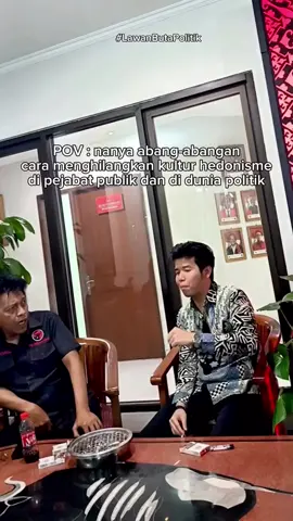 Diskusi bareng aktivis muda sekaligus mantan Ketua BEM Universitas Padjadjaran Virdian Aurellio @Virdian | lawan buta politik!  #adiannapitupulu 