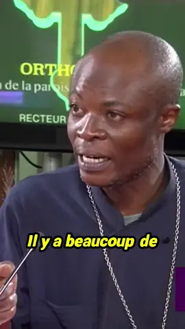 Découvrez les liens puissants entre notre bien-être spirituel et notre santé physique. Cette vidéo met en lumière comment des émotions néfastes comme la colère, la rancune et la médisance peuvent se manifester sous forme de maladies, notamment des cancers et de l'hypertension. Apprenez à transformer ces passions négatives en vertus comme l'humilité et la douceur pour favoriser votre guérison. Une réflexion profonde sur la nécessité de libérer notre âme pour améliorer notre corps. Ne sous-estimez jamais l'impact de votre esprit sur votre santé physique. 🌿✨ #Santé #BienÊtre #Émotions #CorpsEtÂme #Guérison #Spiritualité #Réflexion #Équilibre #MaladiesDeLâme #Vertus #MindBodyConnection #Cancer #Hypertension