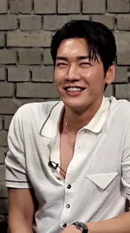 나는 그의 미소에 매료되었다. 🫶❤️#kimyoungkwang #kdrama 