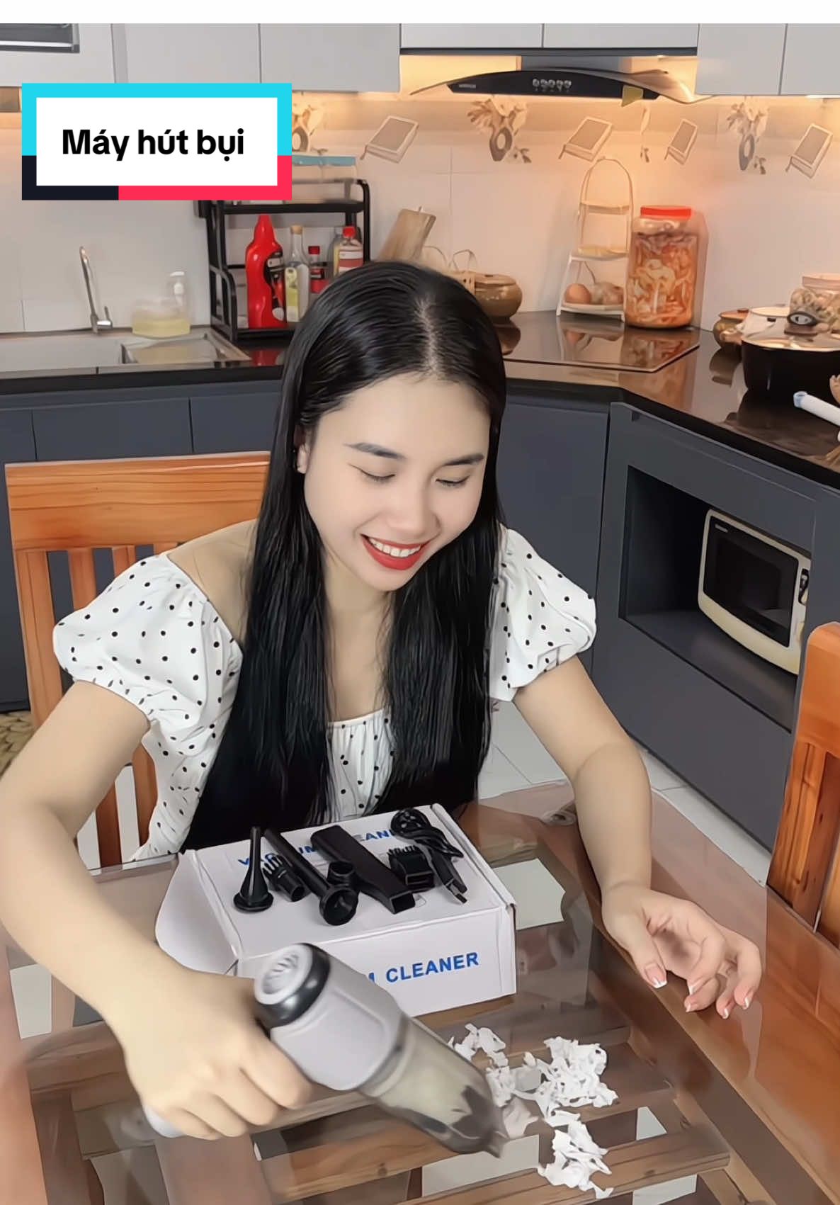 Máy hút bụi cầm tay ko dây #mayhutbui #mayhutbuicamtay #hutbuioto #hutbuigiuongnem #mayhutbuicamtaymini 