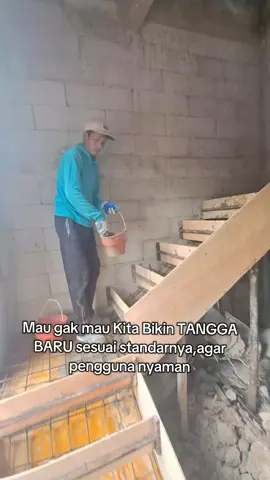 RESIKO melanjutkan pekerjaan kontraktor yang tidak amanah, bekerja tidak memakai perencanaan gambar yang matang.. Kasian yang punya rumah sudah ngeluarin dana banyak hasilnya tidak memuaskan. . #arsitektiktok #arsitekbojonegoro #kontraktormojokerto #kontraktorsoloraya #kontraktorsoloraya 