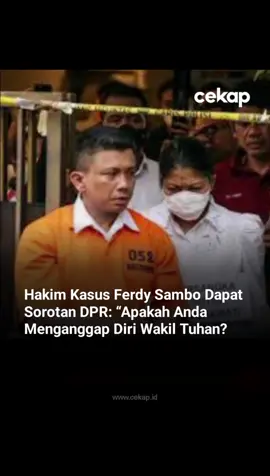 Calon Hakim Agung, Alimin Ribut Sujono, jadi sorotan anggota DPR usai mengungkap bahwa dirinya pernah menjatuhkan vonis mati kepada Ferdy Sambo. Saat itu, Sambo dinilai terlibat dalam kasus besar yang mengguncang masyarakat serta institusi Polri. Menurut Alimin, keputusan vonis mati tersebut merupakan langkah hukum yang dianggap perlu, mengingat besarnya dampak dari perbuatan Sambo. Pernyataan itu langsung menuai reaksi keras dari anggota DPR, Benny K. Harman. Dengan nada tinggi ia menanyakan, “Apa Anda merasa sebagai wakil Tuhan? Atas nama Tuhan, nyawa manusia bisa Anda cabut?” Rapat pun berlangsung panas. Meski begitu, Alimin tetap pada pendiriannya dan menjawab dengan tegas, “Benar, demi keadilan.