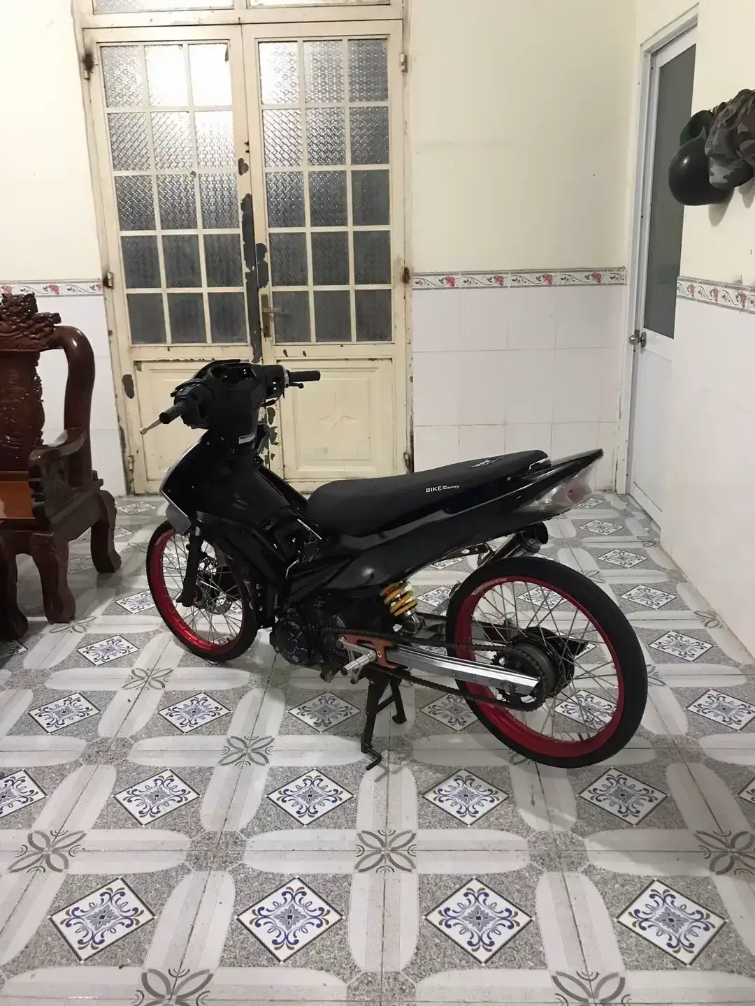 lúc này xấu xấu chứ có nhay à 😄