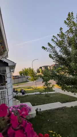 Monday September 15 2025 Here’s the weather in Edmonton today: Now: Mostly sunny, about 14 °C (58 °F) Mid-morning (9-11am): Turning more cloudy, warming to around 17-18 °C Noon-Afternoon: Intermittent clouds, gradual warming to around 22-24 °C Evening: Cooling down, clear skies and partly sunny from around 7-8pm, dropping to 15-18 °C overnight #yeg #yegtoday #edmonton #fyp  #weather 