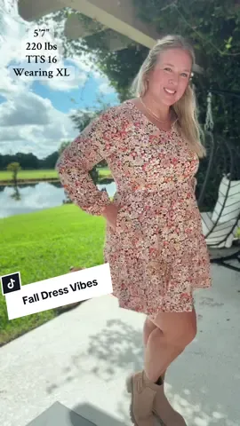 This adorable dress is giving fall vibes, but it’s also lightweight and air enough that you can wear it now for the end of summer @AUSELILY #falldress #midsizefashion #longsleevedress #dresswithpockets 
