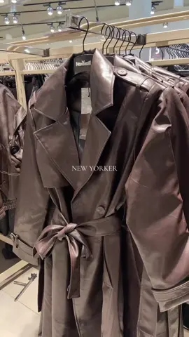 #newyorker#trench#brown#viral#girl 