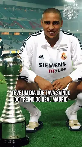Ele foi confundido e teve que pagar ainda! - Roberto Carlos #futebol #robertocarlos #ronaldo #esporte #realmadrid