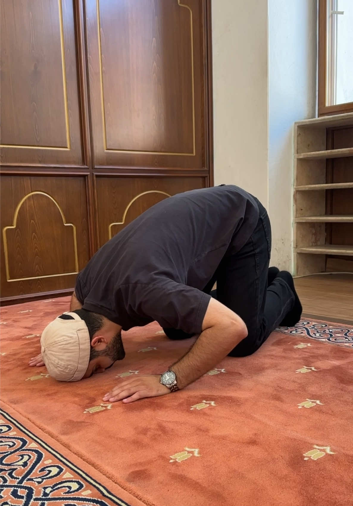 sizin hayır bildiklerinizde şer, şer bildiklerinizde hayır vardır. Allah bilir siz bilmezsiniz! | Bakara 216 #keşfet #islam #muslim
