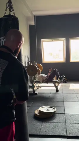 E anche gli occhiali sono un ottima scusa - Codice sconto prozis e fgm04 : massi28 / danielsan10  Grazie ragazzi🫂  - #gym #gymbro #gymvideo #gymaddict @Dani97 