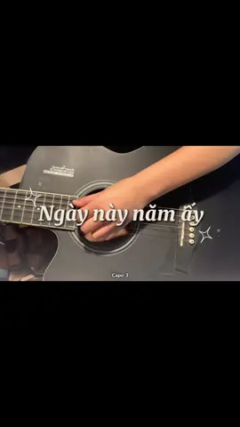 “ Nắng tắt phía sau màn mưa, cố nén cơn đau phía sau nụ cười..” #ngaynaynamay #xuhuong2025 #guitarcover 