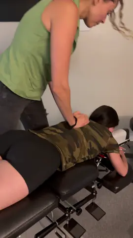 Female chiro adjusts female chiro! #chiro #chiropractor #chiropractic #chiropracticadjustment 