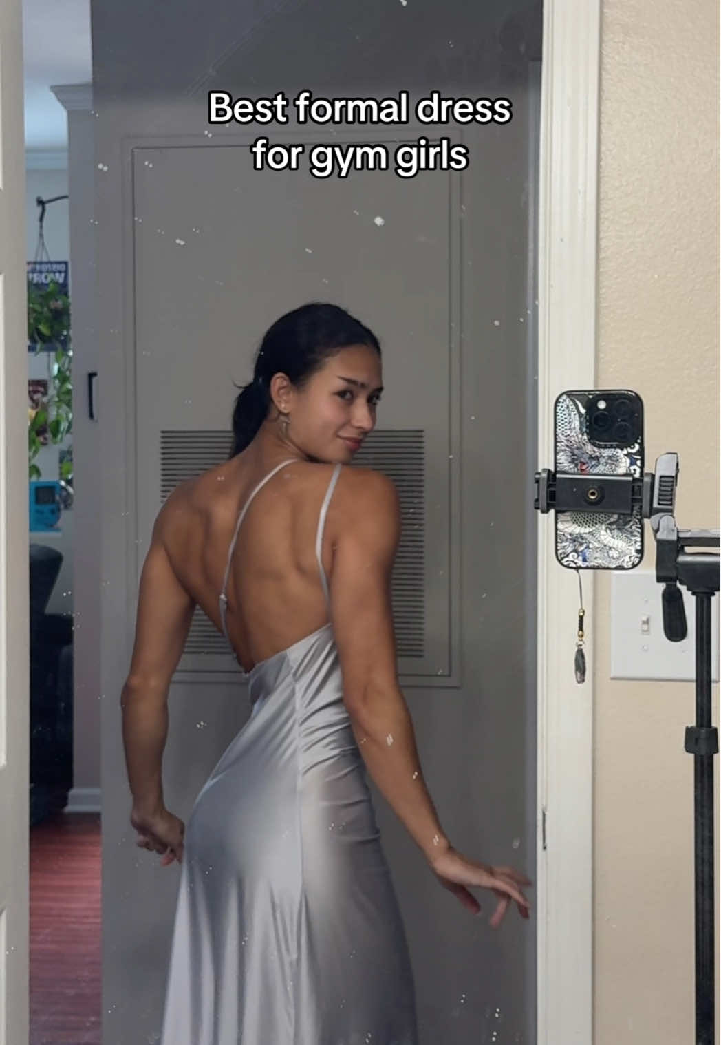 OBSESSED #gymrat #gymgirl #openbackdress #formaldress 