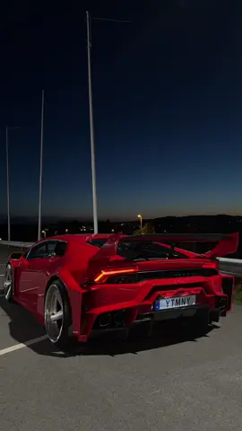 Darkness has a pulse #lamborghini #v10 #huracan 