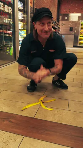 Clerks the sequel starring The All-American Rejects @Sheetz  #haveasheetzyday